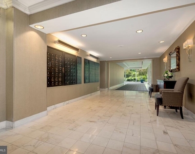 4201 Cathedral Ave Nw - Photo Thumbnail 7