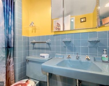4201 Cathedral Ave Nw - Photo Thumbnail 11