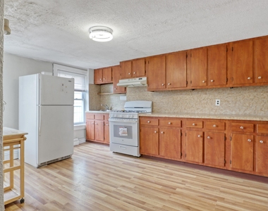 48 Mercer St - Photo Thumbnail 2