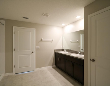 7154 Samuel Ivy Drive - Photo Thumbnail 10