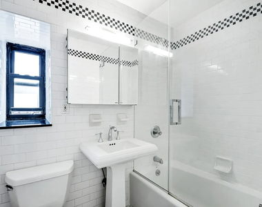 Madison Avenue - Photo Thumbnail 8