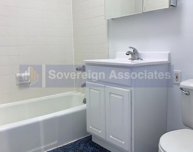 151 West 82nd Street - Photo Thumbnail 2
