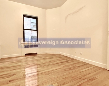 4700 Broadway - Photo Thumbnail 11