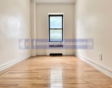 4700 Broadway - Photo Thumbnail 4