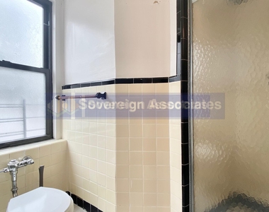 4700 Broadway - Photo Thumbnail 7