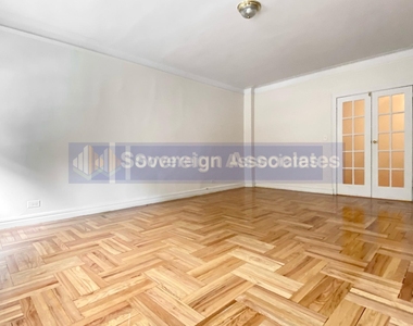 4700 Broadway - Photo Thumbnail 2