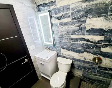950 Bergen Street - Photo Thumbnail 9