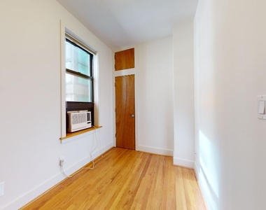 East 97 Street - Photo Thumbnail 4