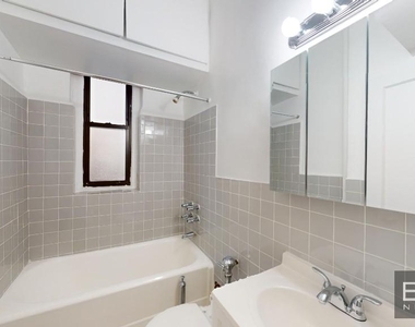 East 87th Street - Photo Thumbnail 3