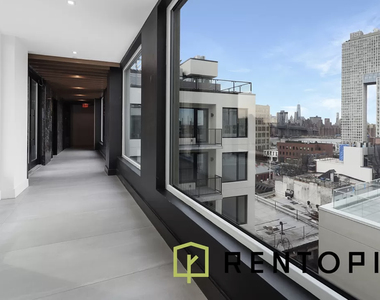 228 Berry Street - Photo Thumbnail 9