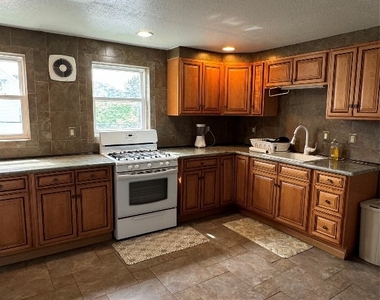 91 Grand Avenue - Photo Thumbnail 5