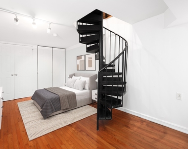 142 Sullivan Street - Photo Thumbnail 5