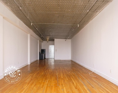 1087 Flushing Avenue - Photo Thumbnail 6
