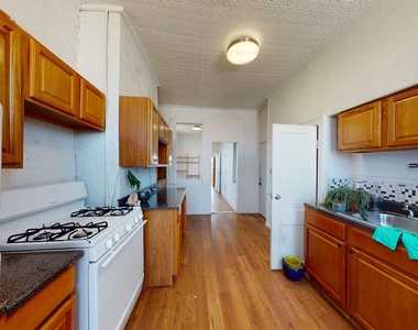 901 Wyckoff Avenue - Photo Thumbnail 5