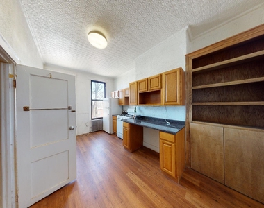 901 Wyckoff Avenue - Photo Thumbnail 4