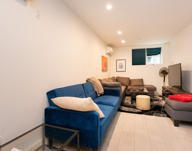 196 Freeman street - Photo Thumbnail 9