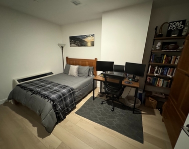 20 Broad Street - Photo Thumbnail 4
