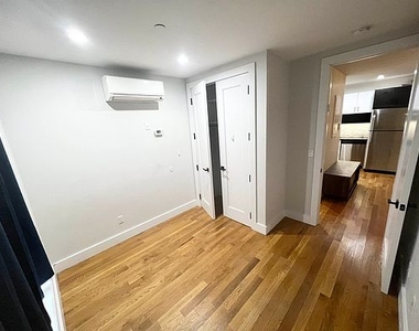 852 Metropolitan Avenue - Photo Thumbnail 7