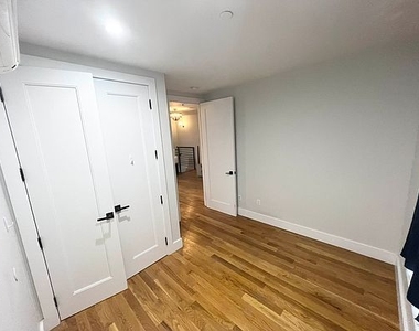 852 Metropolitan Avenue - Photo Thumbnail 5