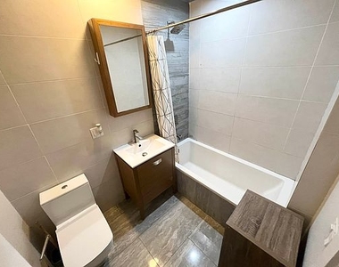 852 Metropolitan Avenue - Photo Thumbnail 9