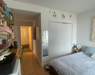 230 Ashland Place - Photo Thumbnail 2