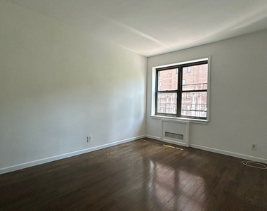 30 Clinton Street  - Photo Thumbnail 2