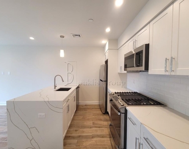 25-70 32nd Street - Photo Thumbnail 2