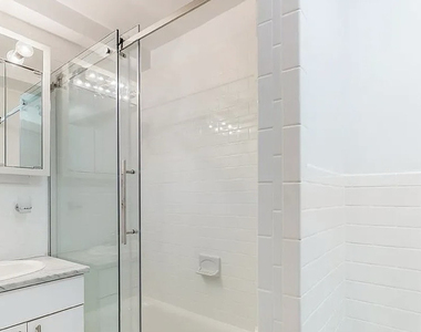 156 East 37th Street - Photo Thumbnail 2