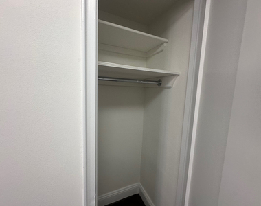 219 East 69th Street - Photo Thumbnail 3