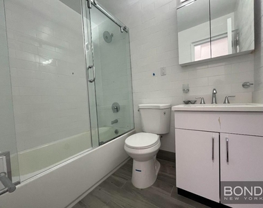 219 East 69th Street - Photo Thumbnail 4
