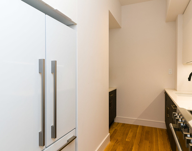 321 Wythe Avenue - Photo Thumbnail 7