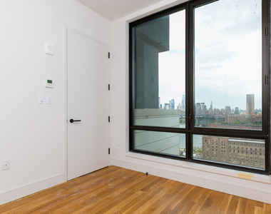 321 Wythe Avenue - Photo Thumbnail 4