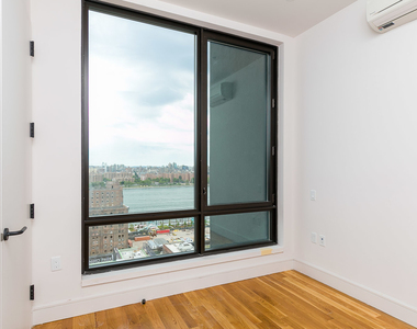 321 Wythe Avenue - Photo Thumbnail 6