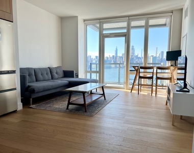60 Wharf Drive - Photo Thumbnail 2