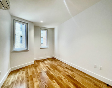 807 Washington Avenue - Photo Thumbnail 6