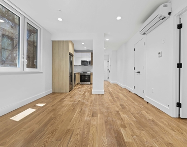 807 Washington Avenue - Photo Thumbnail 3