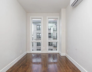 85 Graham Avenue - Photo Thumbnail 8