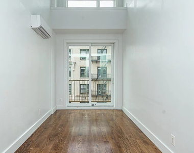 85 Graham Avenue - Photo Thumbnail 1