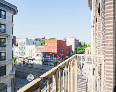 85 Graham Avenue - Photo Thumbnail 12