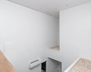 85 Graham Avenue - Photo Thumbnail 11