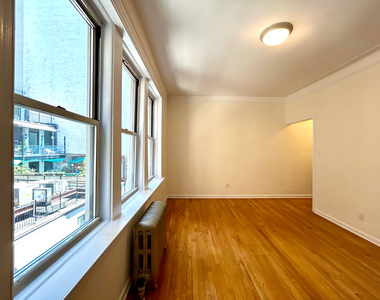 13th & 6th Ave - Photo Thumbnail 3