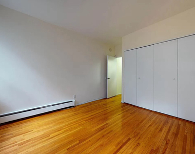 365 West 52nd Street - Photo Thumbnail 6