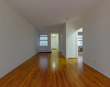 365 West 52nd Street - Photo Thumbnail 1
