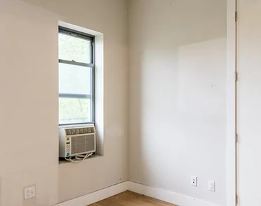 338 Melrose Street - Photo Thumbnail 10