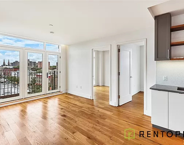 310 Graham Avenue - Photo Thumbnail 2
