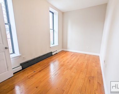 383 West 125 Street - Photo Thumbnail 3