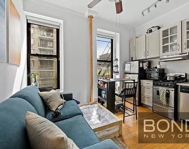 East 82nd Street - Photo Thumbnail 0