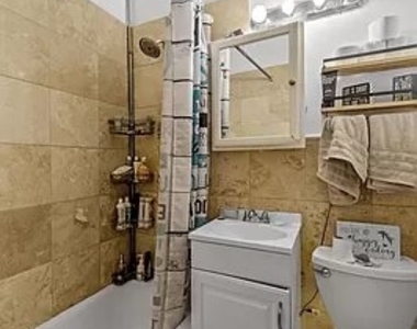 East 82nd Street - Photo Thumbnail 3