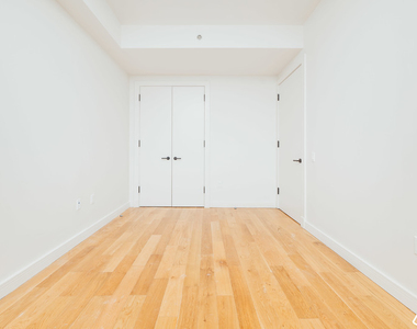 825 Ocean Ave - Photo Thumbnail 6