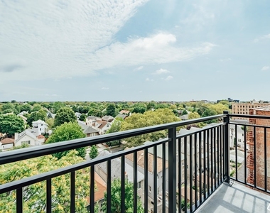 825 Ocean Ave - Photo Thumbnail 12